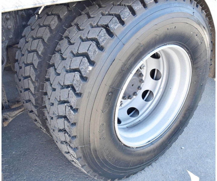 Locação financeira de Volvo FM 410 * Abrollkipper * TOPZUSTAND / 6x4 Volvo FM 410 * Abrollkipper * TOPZUSTAND / 6x4: foto 12