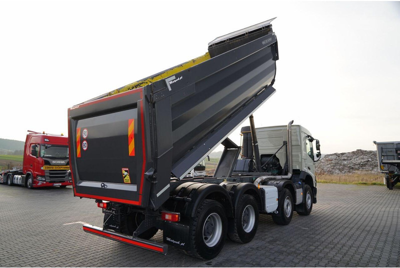 Volvo FMX 460 / 8x4 / WYWROTKA TYLNOZSYPOWA / MEILLER KIPPER / EURO 6 - Camião basculante: foto 4 Volvo FMX 460 / 8x4 / WYWROTKA TYLNOZSYPOWA / MEILLER KIPPER / EURO 6 - Camião basculante: foto 4