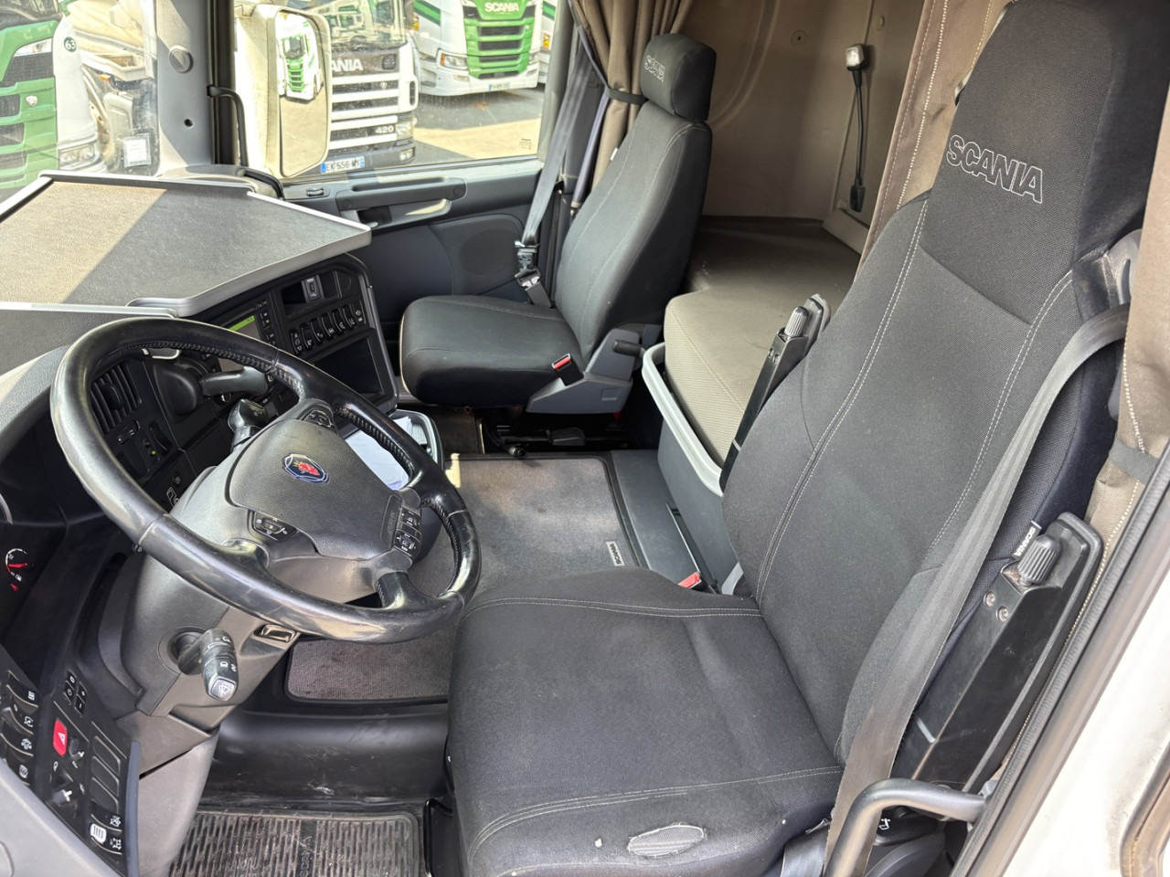 Locação financeira de SCANIA R 580 CB6x4HHZ SCANIA R 580 CB6x4HHZ: foto 8 Locação financeira de SCANIA R 580 CB6x4HHZ SCANIA R 580 CB6x4HHZ: foto 8