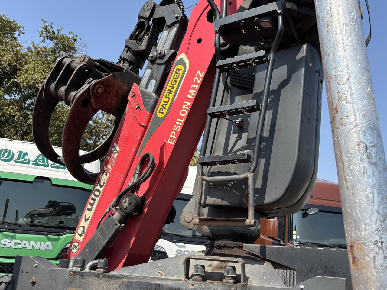 Locação financeira de SCANIA R 580 CB6x4HHZ SCANIA R 580 CB6x4HHZ: foto 6 Locação financeira de SCANIA R 580 CB6x4HHZ SCANIA R 580 CB6x4HHZ: foto 6