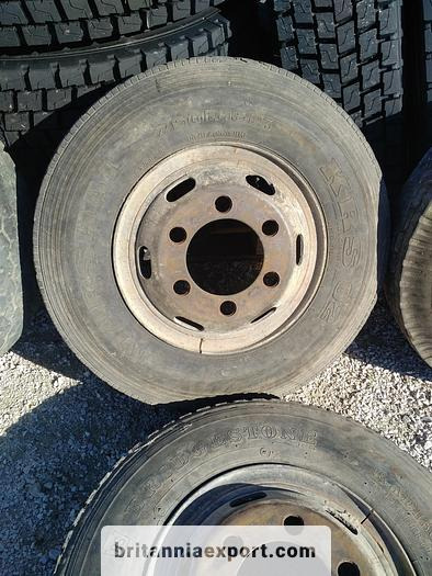 4 x used 7.50-16 LT tyres on 6 studs rims for Toyota Dyna 300 - Roda completa: foto 4 4 x used 7.50-16 LT tyres on 6 studs rims for Toyota Dyna 300 - Roda completa: foto 4
