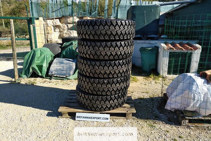 FACTORY Retread 285/70R19.5 Truck Tyres | Quarry Tread | Heavy-Duty | Export Ready - Pneu: foto 2 FACTORY Retread 285/70R19.5 Truck Tyres | Quarry Tread | Heavy-Duty | Export Ready - Pneu: foto 2