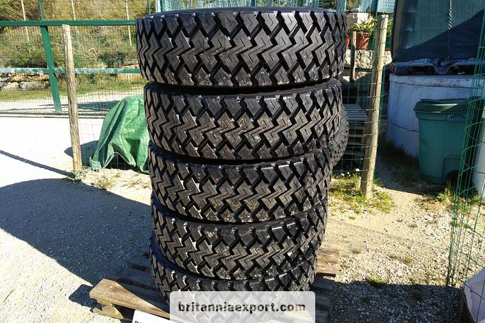 FACTORY Retread 285/70R19.5 Truck Tyres | Quarry Tread | Heavy-Duty | Export Ready - Pneu: foto 1 FACTORY Retread 285/70R19.5 Truck Tyres | Quarry Tread | Heavy-Duty | Export Ready - Pneu: foto 1