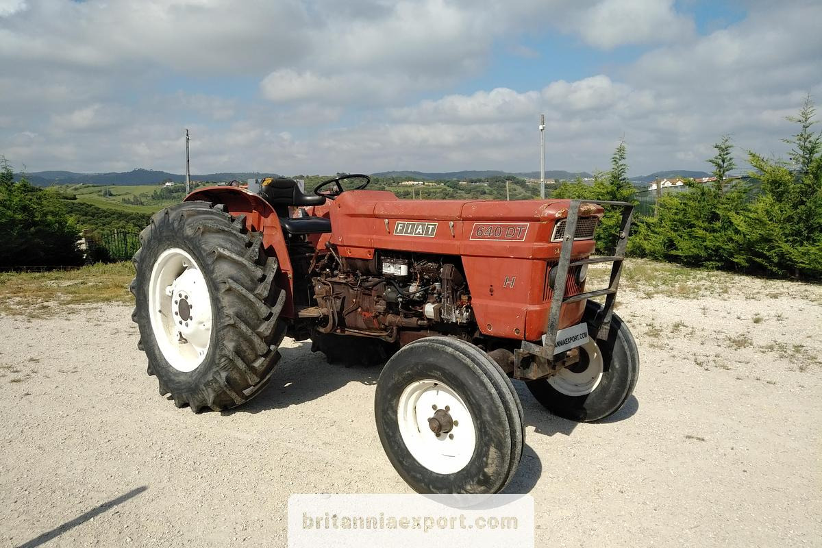 FIAT 640 | 3.5 diesel | 64 HP | 4 cylinder | Power Steering - Trator: foto 1 FIAT 640 | 3.5 diesel | 64 HP | 4 cylinder | Power Steering - Trator: foto 1