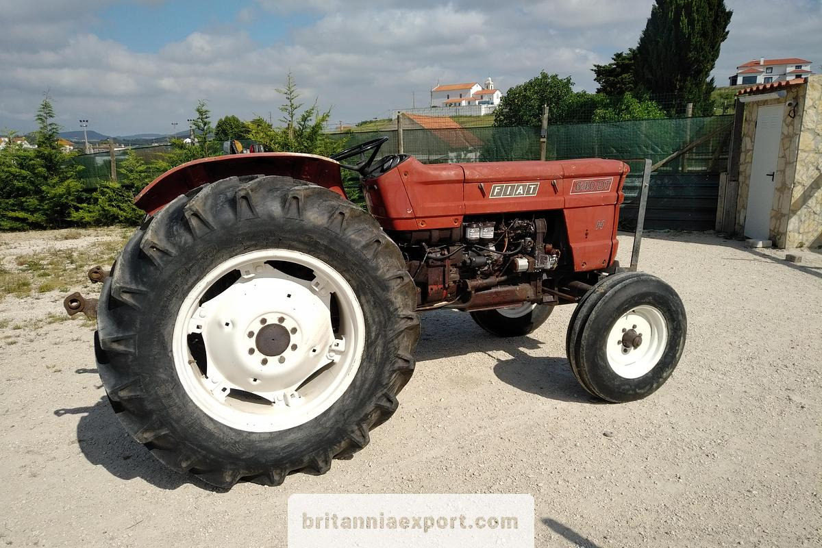 FIAT 640 | 3.5 diesel | 64 HP | 4 cylinder | Power Steering - Trator: foto 4 FIAT 640 | 3.5 diesel | 64 HP | 4 cylinder | Power Steering - Trator: foto 4