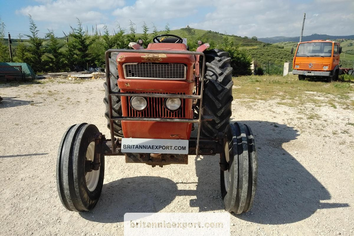 FIAT 640 | 3.5 diesel | 64 HP | 4 cylinder | Power Steering - Trator: foto 2 FIAT 640 | 3.5 diesel | 64 HP | 4 cylinder | Power Steering - Trator: foto 2