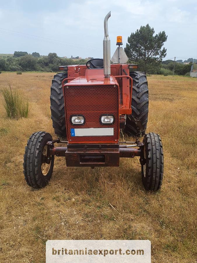 FIAT 780 | 4 cylinder | Oil brakes | Power steering - Trator: foto 2 FIAT 780 | 4 cylinder | Oil brakes | Power steering - Trator: foto 2