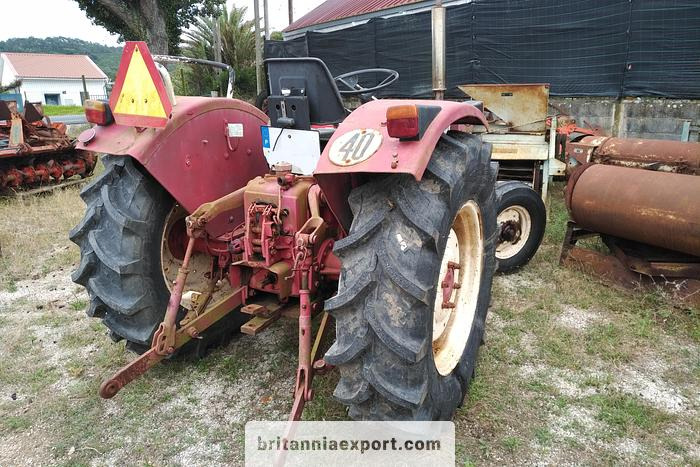 INTERNATIONAL 433 SA 4X2 | 2.5 diesel | brand new tyres | - Trator: foto 4 INTERNATIONAL 433 SA 4X2 | 2.5 diesel | brand new tyres | - Trator: foto 4