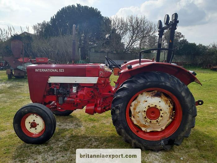 INTERNATIONAL 523 Farm Tractor | 2.9 diesel | 3 cylinder | - Trator: foto 3 INTERNATIONAL 523 Farm Tractor | 2.9 diesel | 3 cylinder | - Trator: foto 3