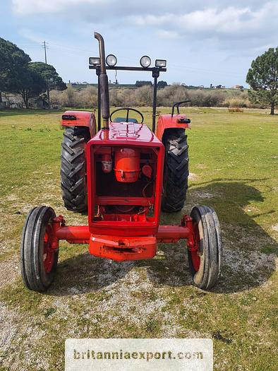 International Harvester McCormick 523 | 2.9 diesel | 3 cylinder | - Máquina agrícola: foto 2 International Harvester McCormick 523 | 2.9 diesel | 3 cylinder | - Máquina agrícola: foto 2