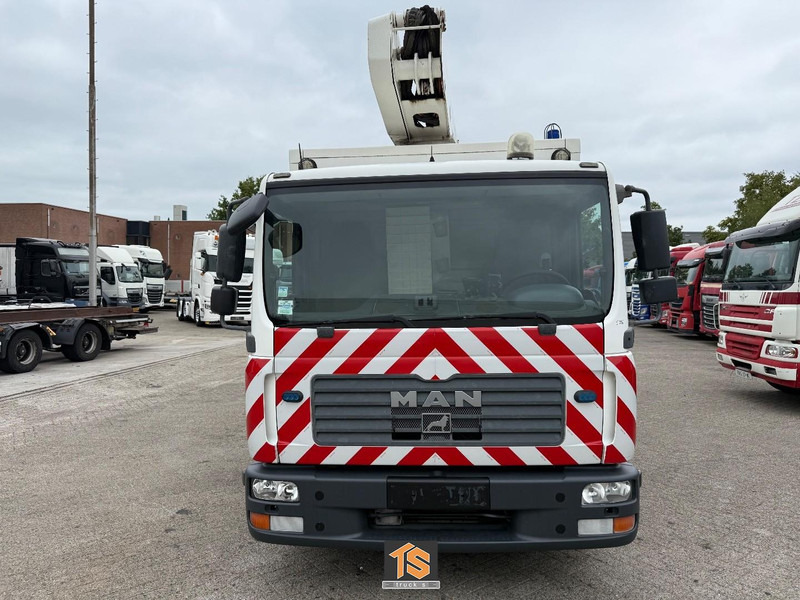 MAN TGL 12.210 EURO 5 - MANUAL - VERSALIFT VST-237-NF HEIGHT 14 M - BELGIUM TRUCK - TOP! - Camião, Camião grua: foto 5 MAN TGL 12.210 EURO 5 - MANUAL - VERSALIFT VST-237-NF HEIGHT 14 M - BELGIUM TRUCK - TOP! - Camião, Camião grua: foto 5