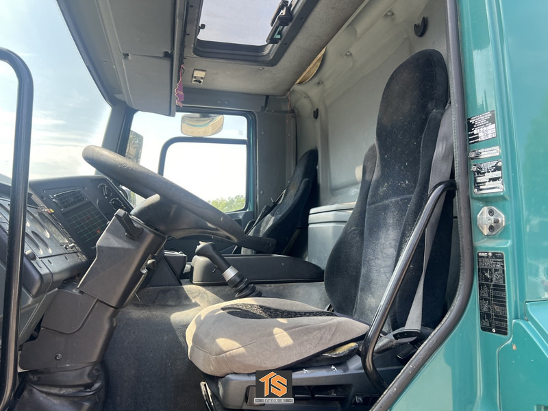 DAF CF75.250 EURO 2 - MANUAL - ZAUG und DRUCK - TOP TRUCK - Camião cisterna: foto 4 DAF CF75.250 EURO 2 - MANUAL - ZAUG und DRUCK - TOP TRUCK - Camião cisterna: foto 4