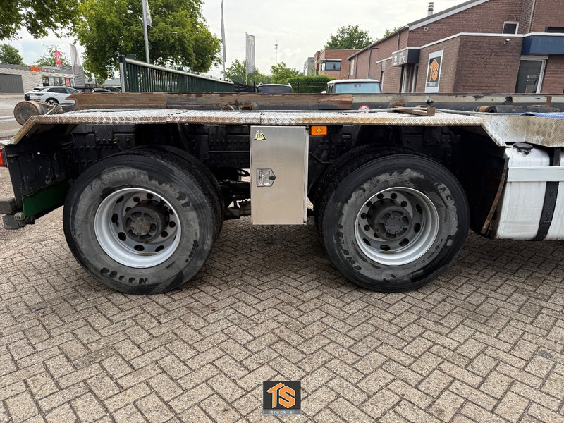 Volvo FH 460 8X4R CONTAINER - BIG AXLE - NL TOP TRUCK - TUV 1/26 - Camião transportador de contêineres/ Caixa móvel: foto 4 Volvo FH 460 8X4R CONTAINER - BIG AXLE - NL TOP TRUCK - TUV 1/26 - Camião transportador de contêineres/ Caixa móvel: foto 4