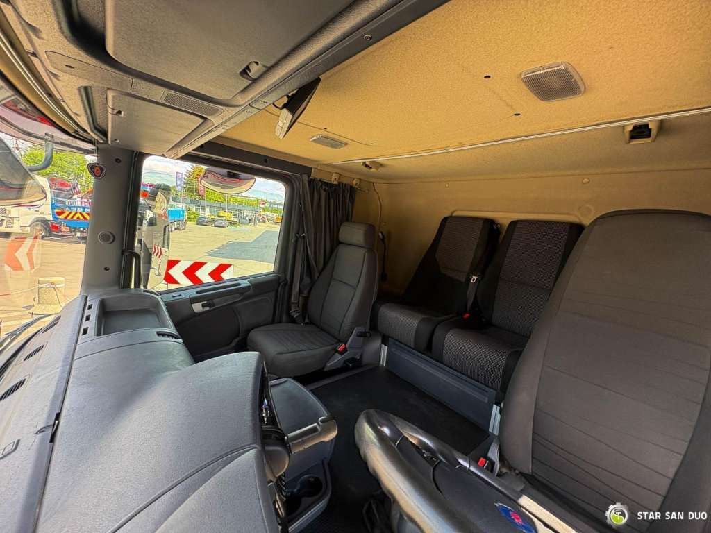 Camião Scania D 320 FIRE BRIGADE Tank 12,000 Litres: foto 9 Camião Scania D 320 FIRE BRIGADE Tank 12,000 Litres: foto 9