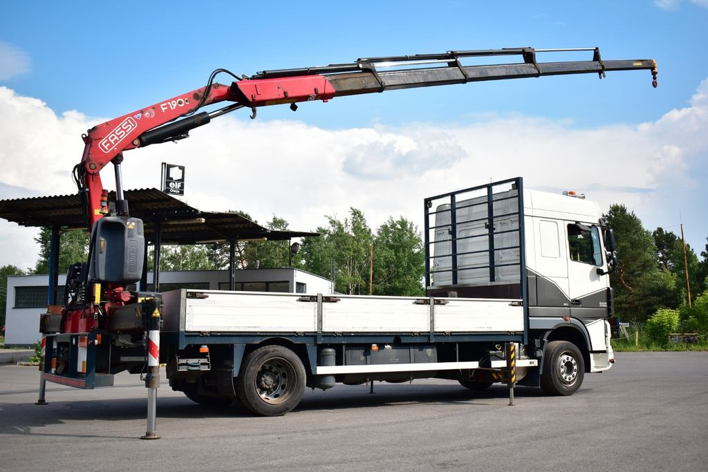 DAF XF 105.410 4x2 FASSI F 190 Trailer - Camião grua, Camião de caixa aberta/ Plataforma: foto 2 DAF XF 105.410 4x2 FASSI F 190 Trailer - Camião grua, Camião de caixa aberta/ Plataforma: foto 2