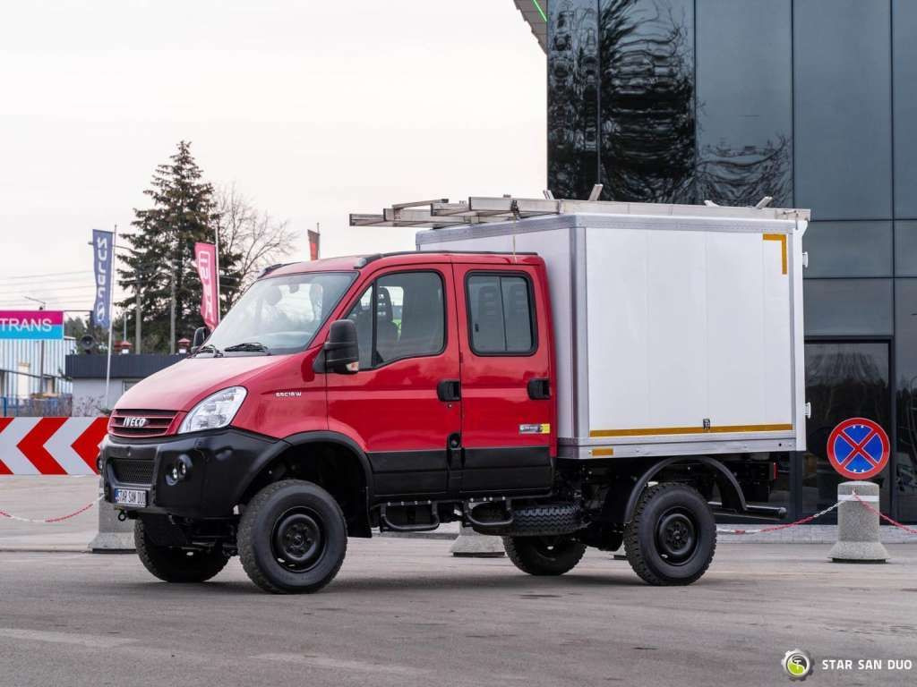 Iveco  DAILY 4X4 OFFROAD CAMPER BOX DOKA Iveco  DAILY 4X4 OFFROAD CAMPER BOX DOKA - Camião chassi: foto 5 Iveco  DAILY 4X4 OFFROAD CAMPER BOX DOKA Iveco  DAILY 4X4 OFFROAD CAMPER BOX DOKA - Camião chassi: foto 5
