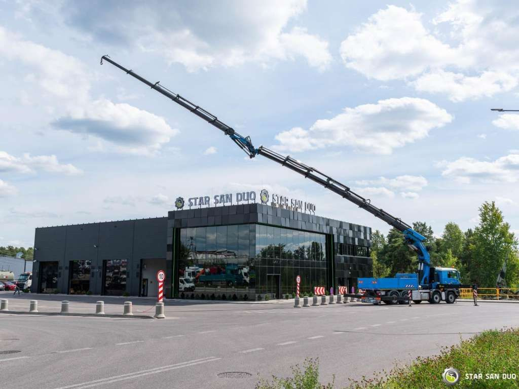 MAN TGA 35.480 8x4 H PALFINGER PK 150002 Crane Winc - Camião grua: foto 5 MAN TGA 35.480 8x4 H PALFINGER PK 150002 Crane Winc - Camião grua: foto 5