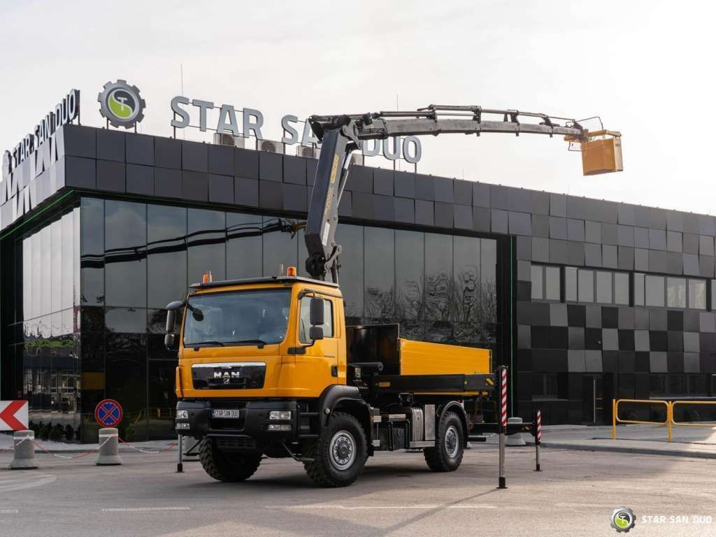 MAN TGM 18.340 4x4 PALFINGER PK 20002 CRANE BASKET MAN TGM 18.340 4x4 PALFINGER PK 20002 CRANE BASKET - Camião grua, Camião de caixa aberta/ Plataforma: foto 1 MAN TGM 18.340 4x4 PALFINGER PK 20002 CRANE BASKET MAN TGM 18.340 4x4 PALFINGER PK 20002 CRANE BASKET - Camião grua, Camião de caixa aberta/ Plataforma: foto 1
