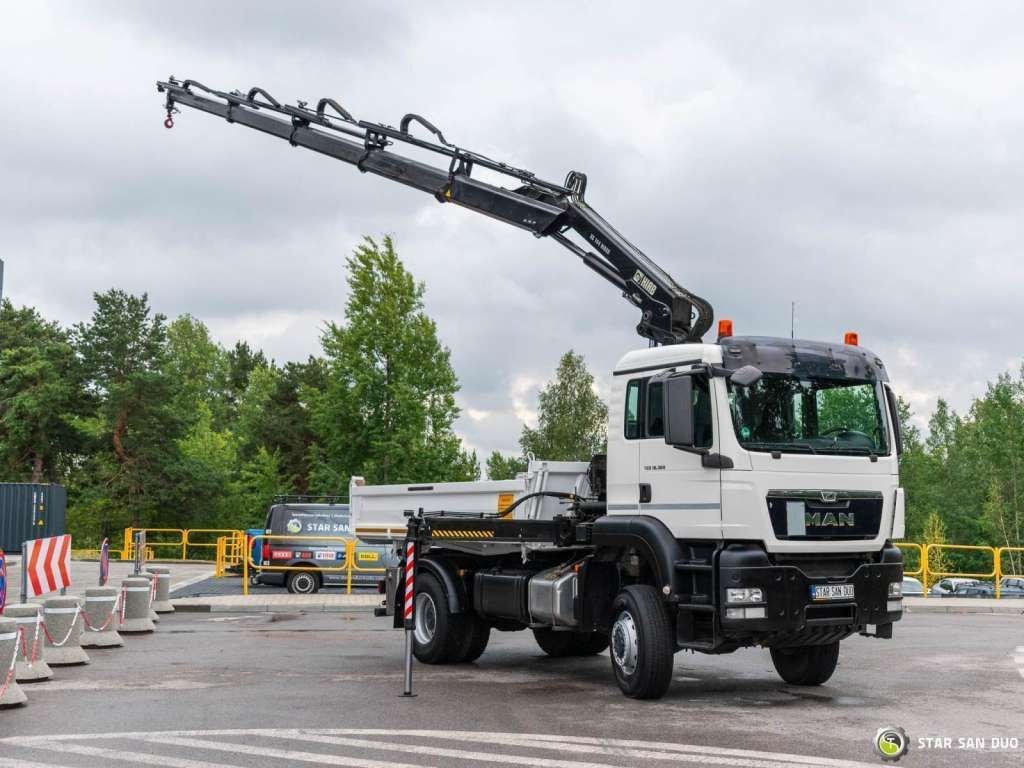 MAN TGS 18.360 4x4 HIAB 144 E-4 Crane Kipper - Camião basculante: foto 4 MAN TGS 18.360 4x4 HIAB 144 E-4 Crane Kipper - Camião basculante: foto 4