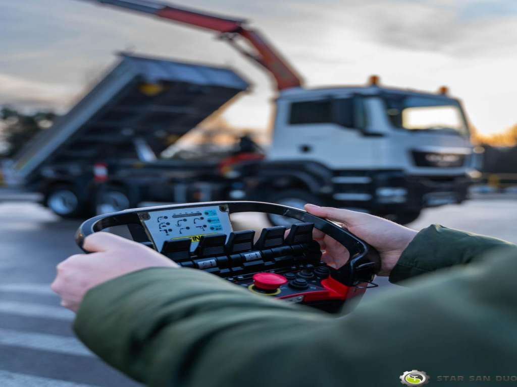 MAN TGS 26.360 6x6 PALFINGER PK 18001 EH Crane Kipe - Camião grua: foto 5 MAN TGS 26.360 6x6 PALFINGER PK 18001 EH Crane Kipe - Camião grua: foto 5