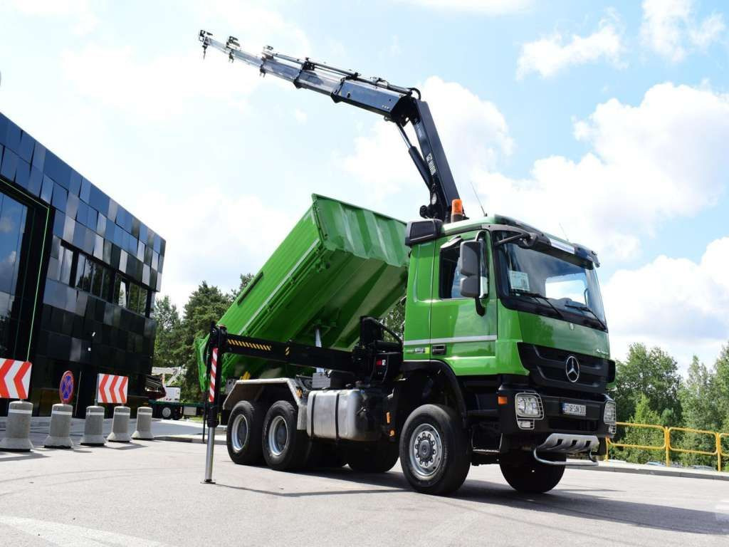 Mercedes-Benz ACTROS 3346 6x6 HIAB 244EP-4 Crane Kipper - Camião grua: foto 2 Mercedes-Benz ACTROS 3346 6x6 HIAB 244EP-4 Crane Kipper - Camião grua: foto 2
