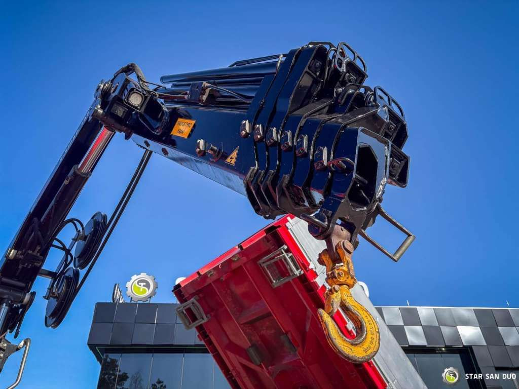 Camião basculante novo Mercedes-Benz  AROCS 3358L 6x4 HIAB 192X-HIPRO E-6 Crane Kippe: foto 22