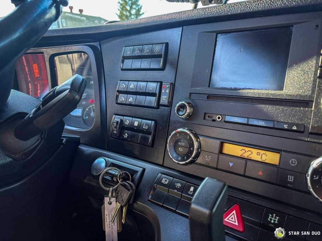 Camião basculante novo Mercedes-Benz  AROCS 3358L 6x4 HIAB 192X-HIPRO E-6 Crane Kippe: foto 27
