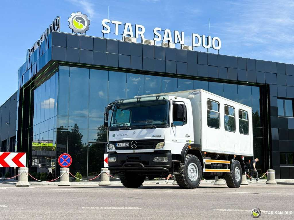 Mercedes-Benz ATEGO 1326 4x4 Double Cab Camper BUS - Camião chassi: foto 1 Mercedes-Benz ATEGO 1326 4x4 Double Cab Camper BUS - Camião chassi: foto 1