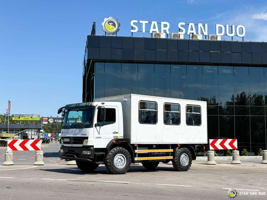 Locação financeira de  Mercedes-Benz  ATEGO 1326 4x4 Double Cab Camper BUS Mercedes-Benz  ATEGO 1326 4x4 Double Cab Camper BUS: foto 9