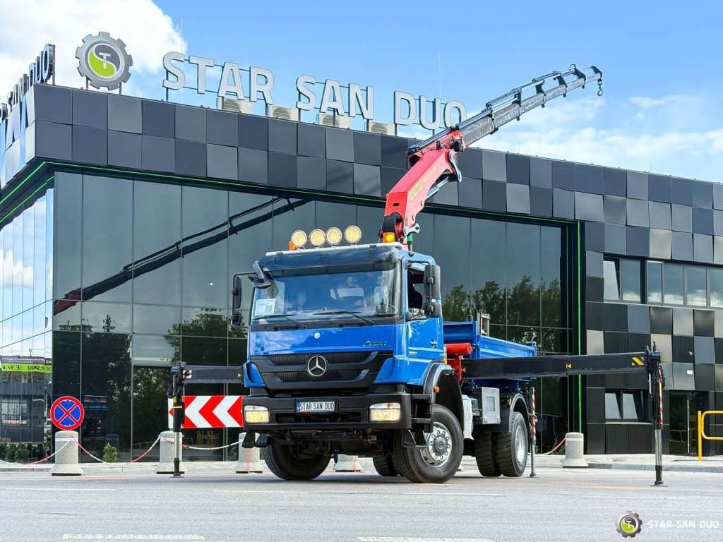 Mercedes-Benz AXOR 1833 4x4 Palfinger PK 22002 EH Crane Winch - Camião grua: foto 1 Mercedes-Benz AXOR 1833 4x4 Palfinger PK 22002 EH Crane Winch - Camião grua: foto 1