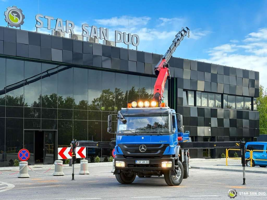 Mercedes-Benz AXOR 1833 4x4 Palfinger PK 22002 EH Crane Winch - Camião grua: foto 3 Mercedes-Benz AXOR 1833 4x4 Palfinger PK 22002 EH Crane Winch - Camião grua: foto 3