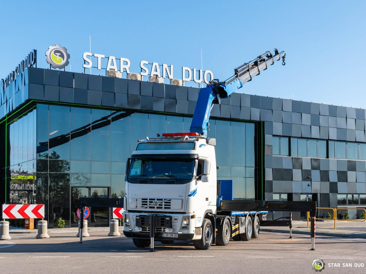 - Camião grua: foto 1 - Camião grua: foto 1