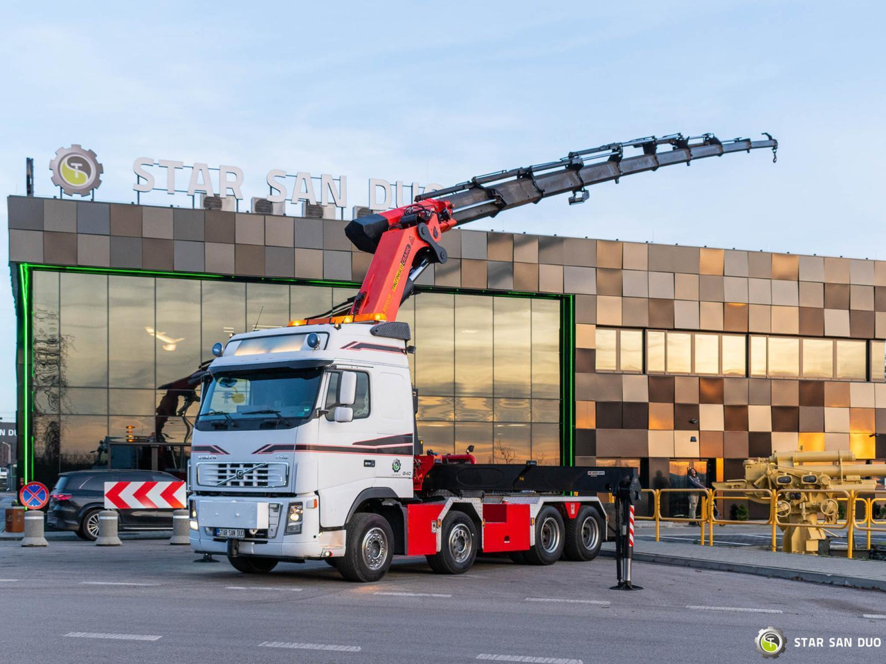 - Camião grua: foto 1 - Camião grua: foto 1