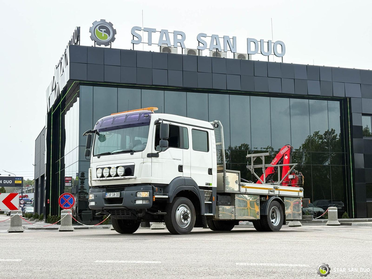 - Camião grua: foto 2 - Camião grua: foto 2