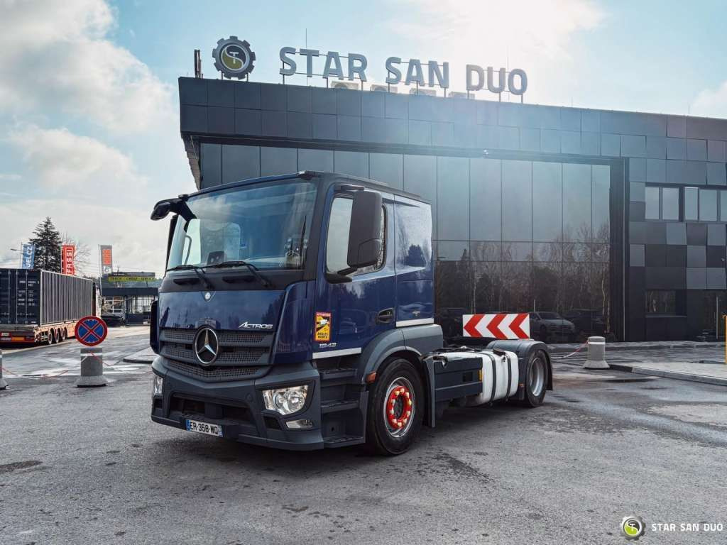 Mercedes-Benz ACTROS 1843 4x2 EURO 6 Hydraulic LOHR - Tractor: foto 3 Mercedes-Benz ACTROS 1843 4x2 EURO 6 Hydraulic LOHR - Tractor: foto 3