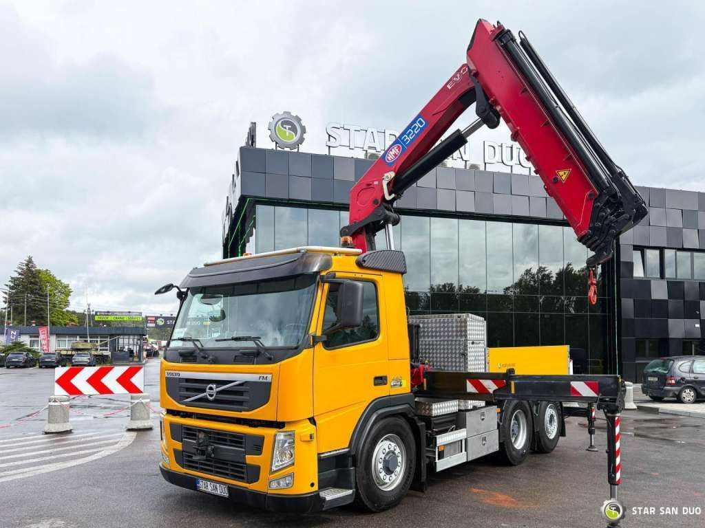 Volvo FM 460 6x4x4 HMF 3220 Crane HDS - Camião grua: foto 4 Volvo FM 460 6x4x4 HMF 3220 Crane HDS - Camião grua: foto 4