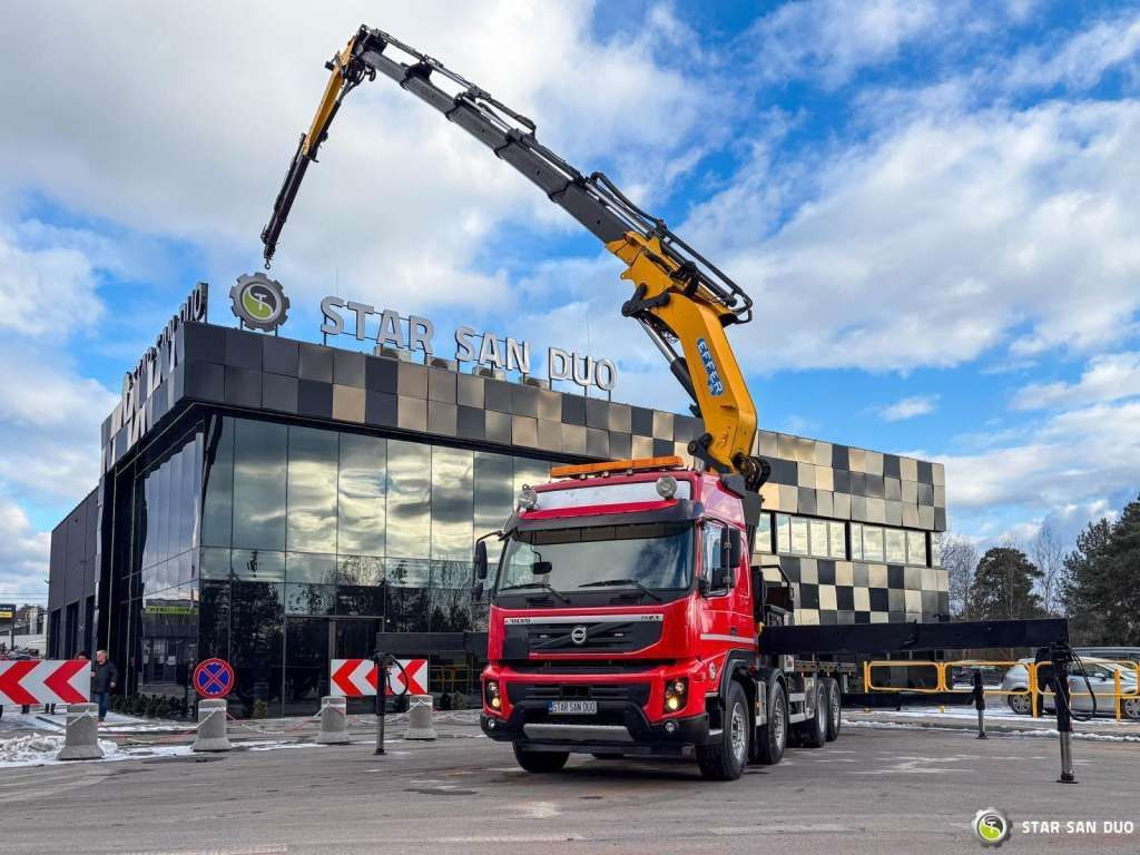 Volvo FMX 500 8x2 Effer 585 Fly Jib Winch Crane Kran Volvo FMX 500 8x2 Effer 585 Fly Jib Winch Crane Kran - Camião grua, Camião de caixa aberta/ Plataforma: foto 1 Volvo FMX 500 8x2 Effer 585 Fly Jib Winch Crane Kran Volvo FMX 500 8x2 Effer 585 Fly Jib Winch Crane Kran - Camião grua, Camião de caixa aberta/ Plataforma: foto 1