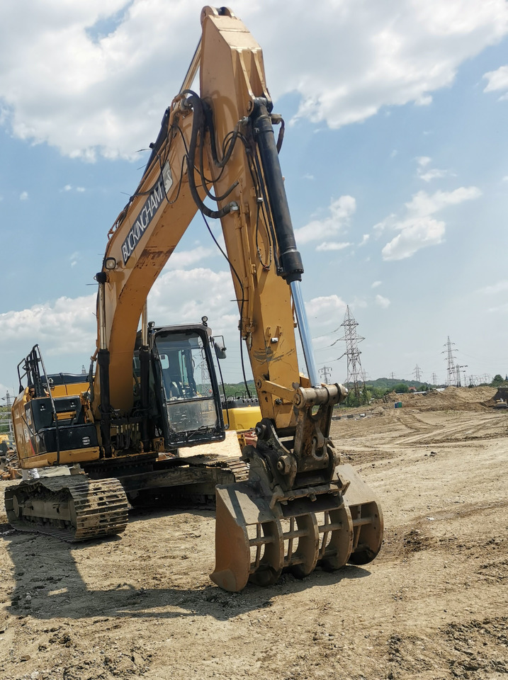 CATERPILLAR 320 E - Escavadora de rastos: foto 5 CATERPILLAR 320 E - Escavadora de rastos: foto 5