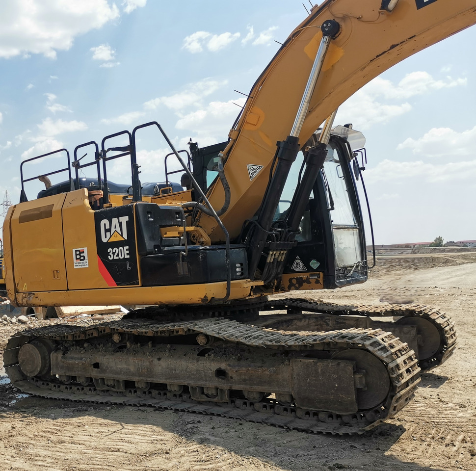 CATERPILLAR 320 E - Escavadora de rastos: foto 4 CATERPILLAR 320 E - Escavadora de rastos: foto 4