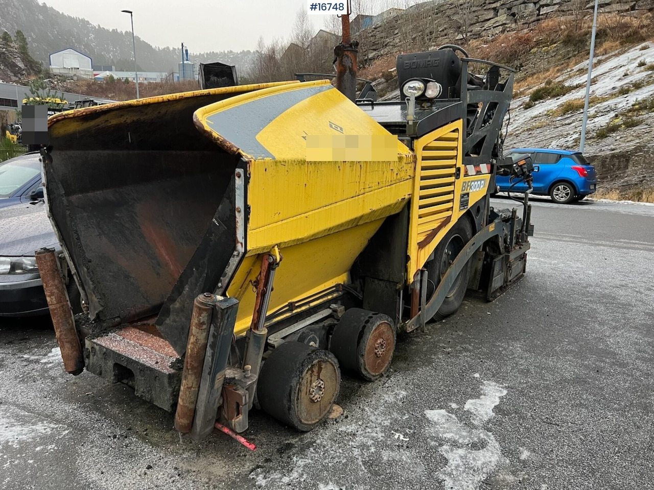 Bomag BF 300P - Máquina de asfalto: foto 1 Bomag BF 300P - Máquina de asfalto: foto 1