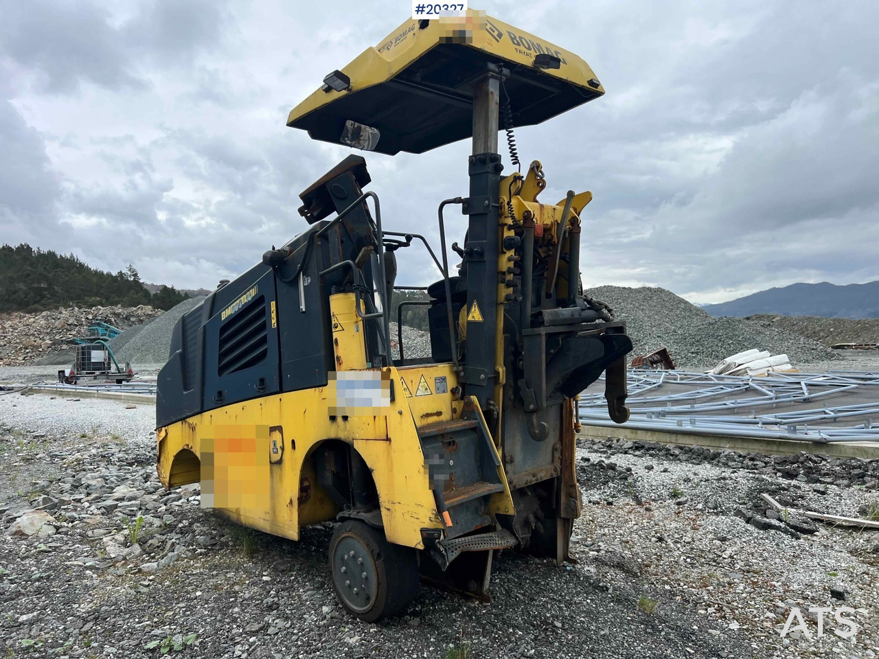 Bomag BM600/15 - Máquina de asfalto: foto 1 Bomag BM600/15 - Máquina de asfalto: foto 1