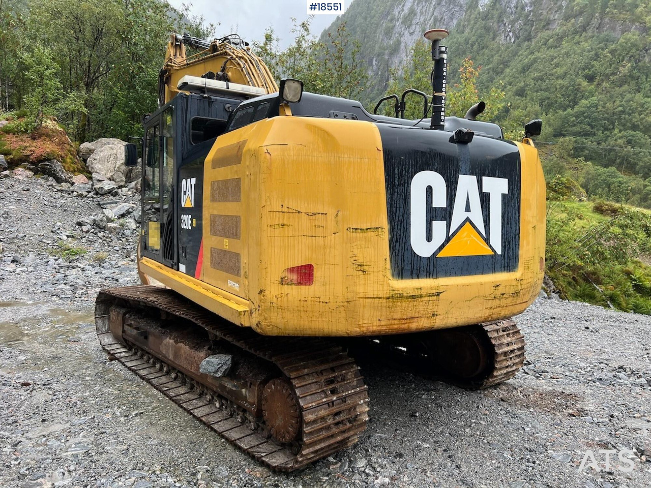 Caterpillar 320E - Escavadora de rastos: foto 1 Caterpillar 320E - Escavadora de rastos: foto 1