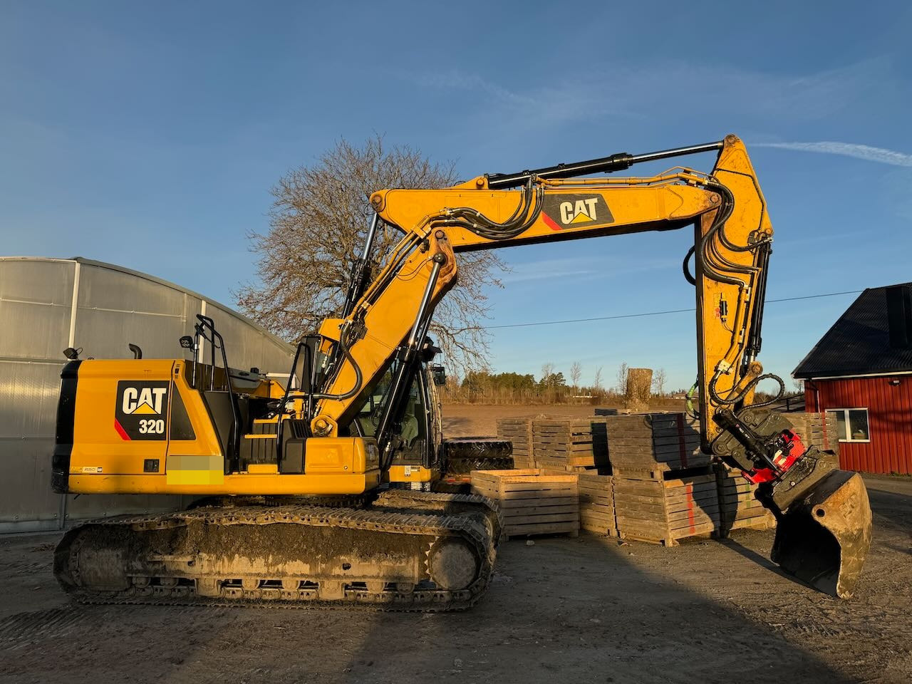 Caterpillar 320 - Escavadora de rastos: foto 2 Caterpillar 320 - Escavadora de rastos: foto 2