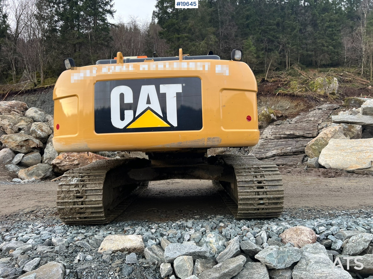 Escavadeira Caterpillar 323D: foto 11