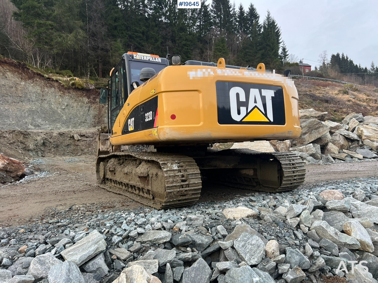 Escavadeira Caterpillar 323D: foto 14