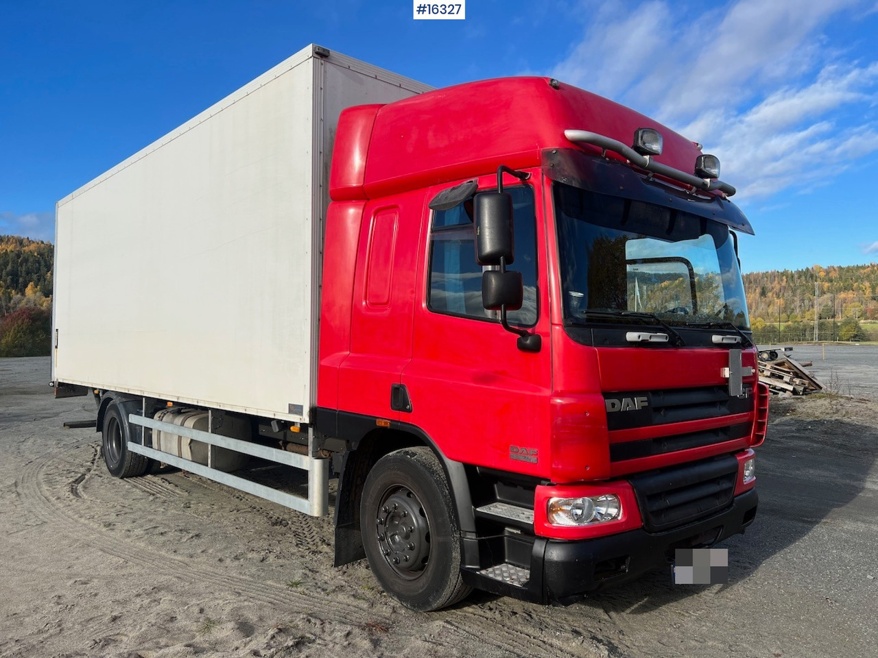 DAF CF75.360 - Camião furgão: foto 3 DAF CF75.360 - Camião furgão: foto 3