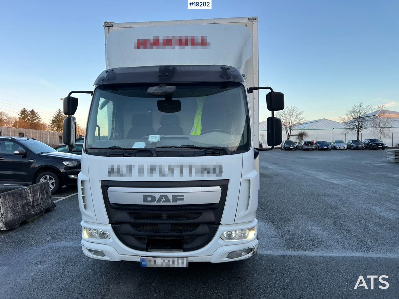 DAF LF 180 - Camião furgão: foto 2 DAF LF 180 - Camião furgão: foto 2