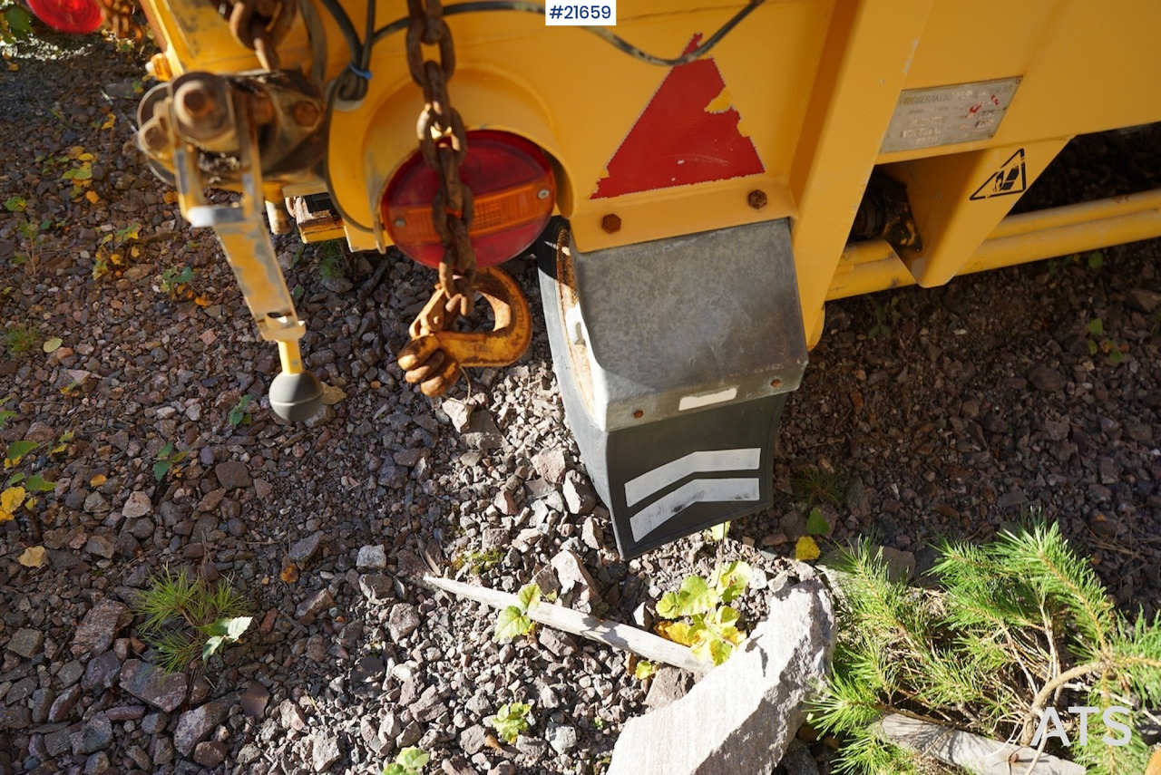 Falköping Falköping sandstrøer for lastebil type LB1000 - Espalhador de areia/ Sal: foto 5 Falköping Falköping sandstrøer for lastebil type LB1000 - Espalhador de areia/ Sal: foto 5