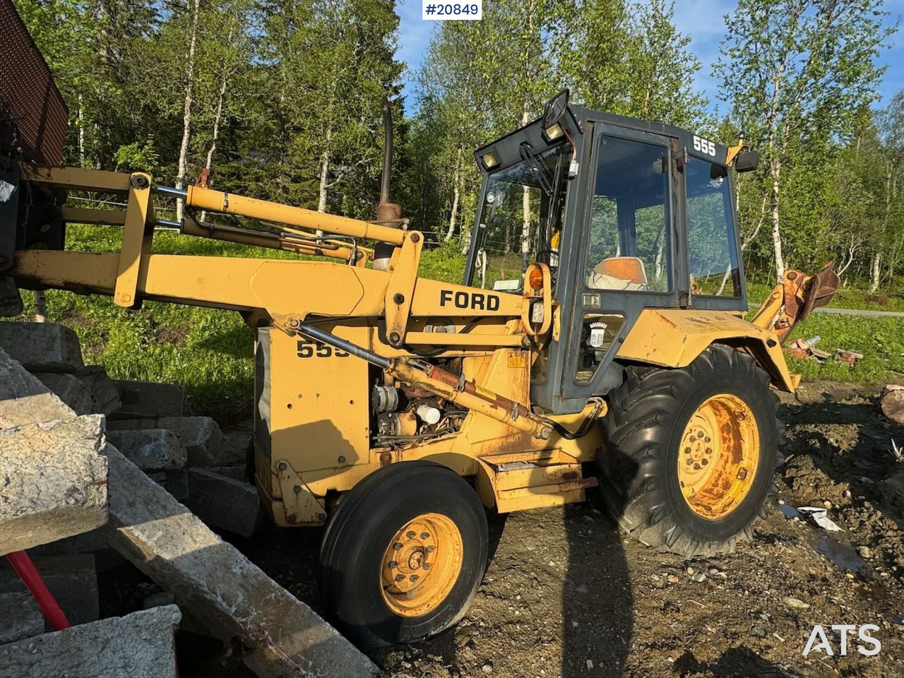 Ford 555 Traktorgraver m/ 2 frontskuffer og 2 graveskuffer - Retroescavadeira: foto 2 Ford 555 Traktorgraver m/ 2 frontskuffer og 2 graveskuffer - Retroescavadeira: foto 2