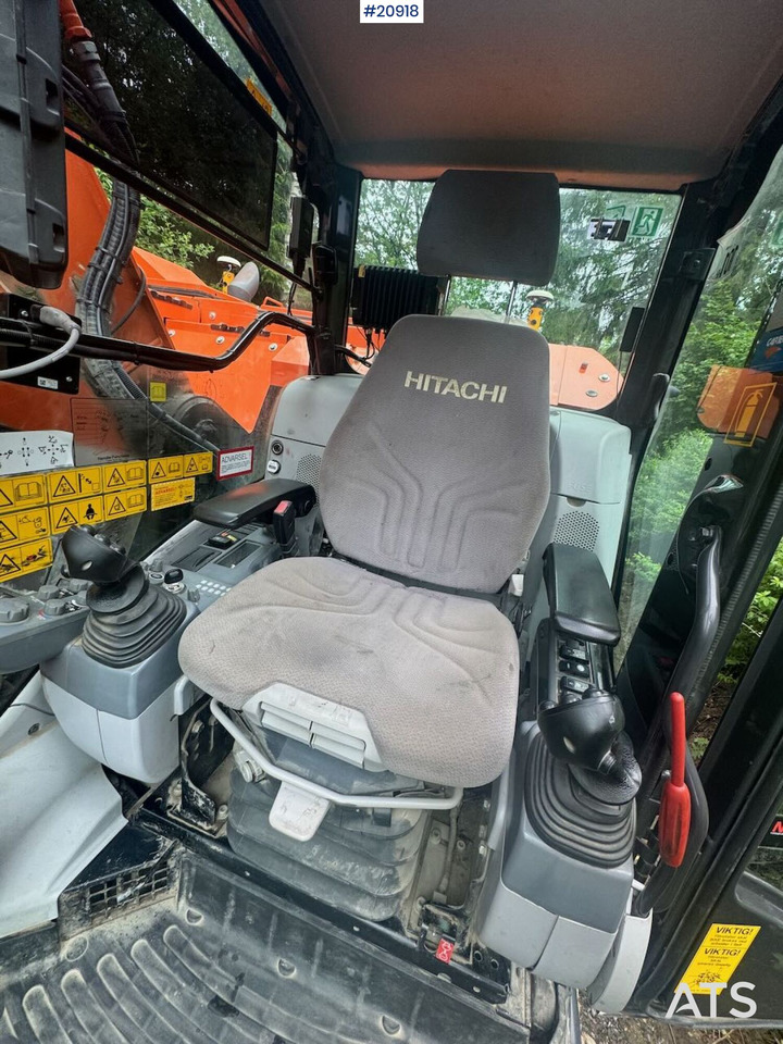 Escavadora de rastos Hitachi ZX225: foto 29